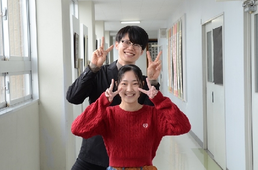 担任の髙橋先生と
