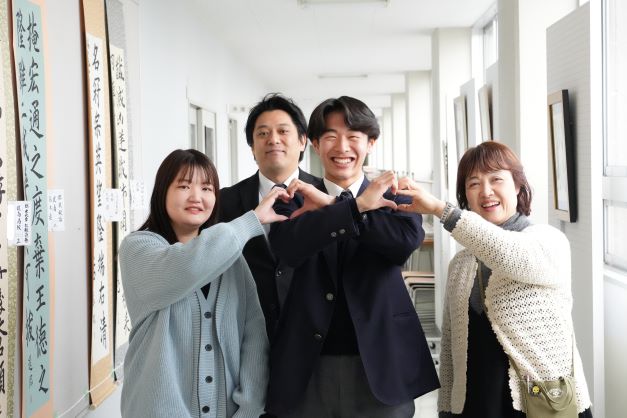 担任の五十嵐先生、面接練習に付き合ってくれた田口先生、１番相談に乗ってくれた惠良先生