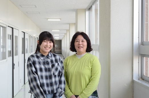 担任の髙橋先生と