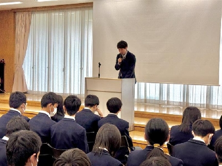生徒指導部　高野先生