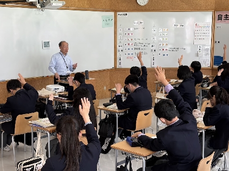 発音を聴き分ける様子